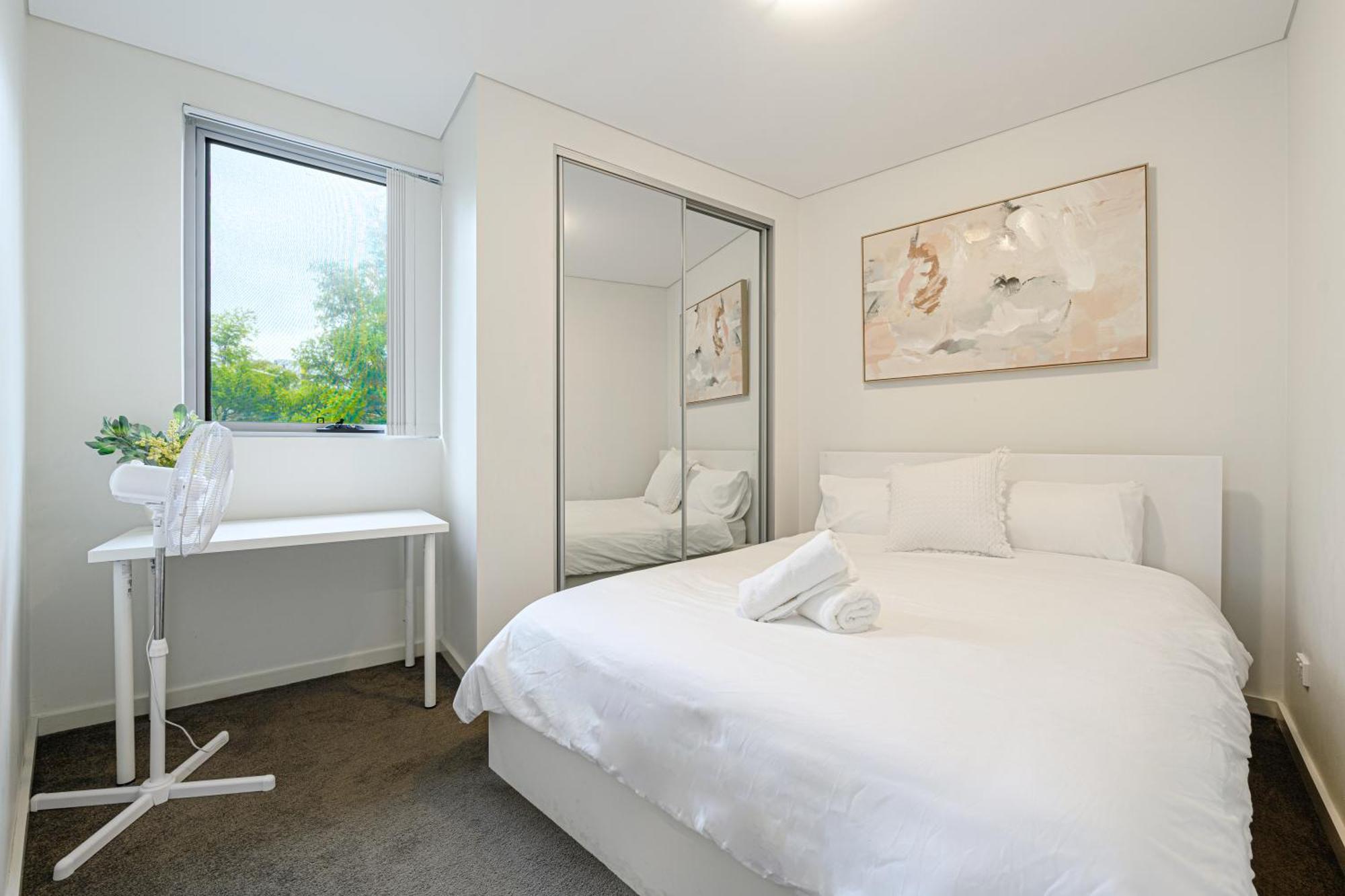 Liverpool Adorable 2Br Apt With Free Parking Warwick Farm Exteriör bild